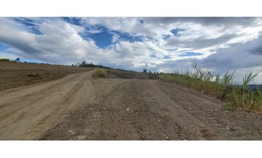 amplio terreno industrial en venta en chaullabamba machangara