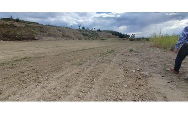 amplio terreno industrial en venta en chaullabamba machangara