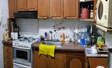 Casa Fondo en venta en Isidro Casanova