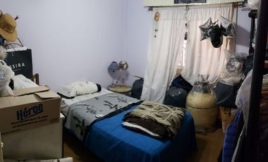 Casa Fondo en venta en Isidro Casanova