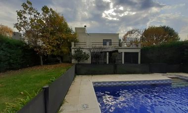 Casa en venta en Francisco Alvarez
