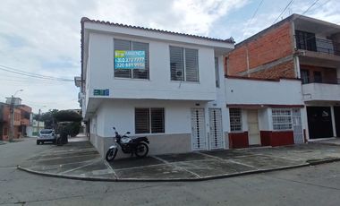 casa en arriendo en bretaña. Cod A123337