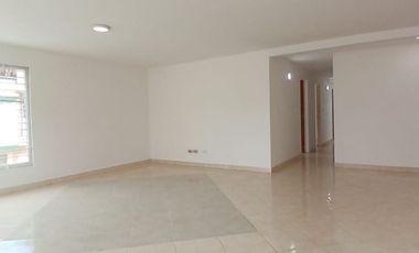 casa en arriendo en bretaña. Cod A123337