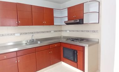 casa en arriendo en bretaña. Cod A123337