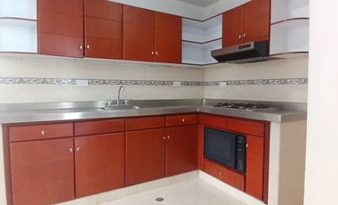 casa en arriendo en bretaña. Cod A123337