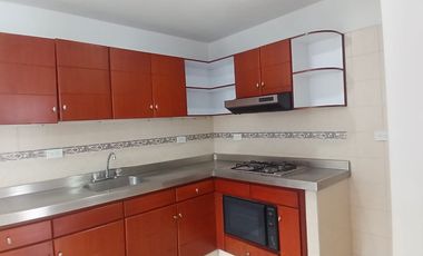 casa en arriendo en bretaña. Cod A123337
