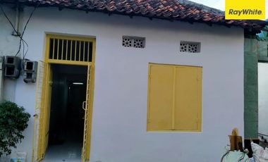 Disewakan Rumah Lokasi di Jl. Sanggar, Krembangan Selatan