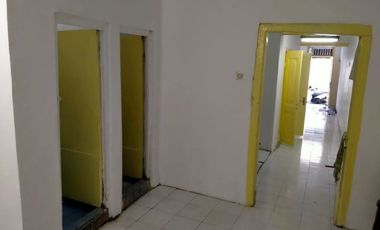 Disewakan Rumah Lokasi di Jl. Sanggar, Krembangan Selatan