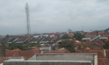 RUMAH 2 TINGKAT 3 LANTAI YANG BERLOKASI DI DALAM PERUMAHAN GRIYA PRIMA ASRI ( GPA )
