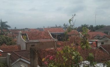 RUMAH 2 TINGKAT 3 LANTAI YANG BERLOKASI DI DALAM PERUMAHAN GRIYA PRIMA ASRI ( GPA )