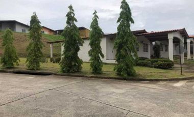 VENDO CASA EN ARRAIJAN JUAN DEMOTENES BRISAS DEL GOLF 3R