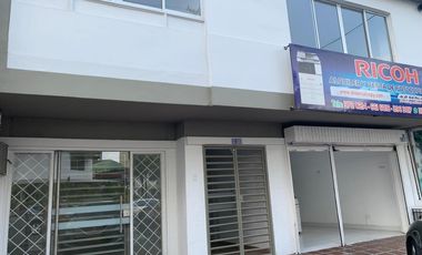 oficina en arriendo en versalles. Cod A108157