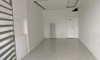 oficina en arriendo en versalles. Cod A108157