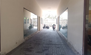 GEDUNG RUKAN COK AGUNG TRESNA DAN DEWI MADRI RENON DENPASAR, BALI