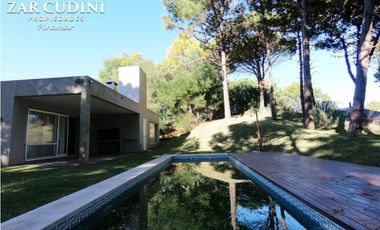 VENTA CASA 4 AMBIENTES PINAMAR