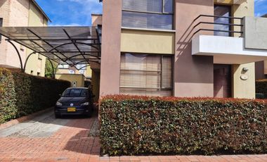 casa en venta en chalets de cajicá. Cod V10