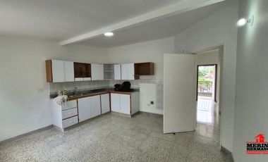 casa-local en arriendo en florida nueva. Cod A6212