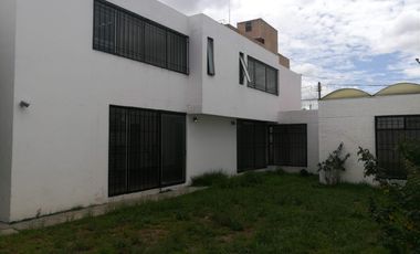 Rento para Oficinas casa grande en  Col. Huexotitla, Puebla