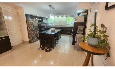 VENDO CHALET DE CATEGORIA PREMIUM EN BARRIO DALVIAN MENDOZA