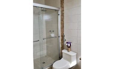SE VENDE CASA EN PASEO DEL NORTE PH ALPES $225,000 AM