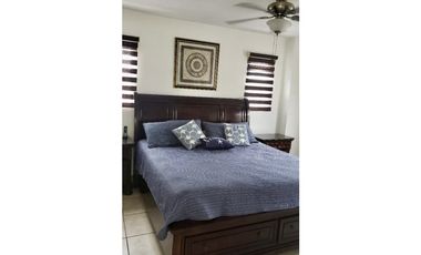 SE VENDE CASA EN PASEO DEL NORTE PH ALPES $225,000 AM
