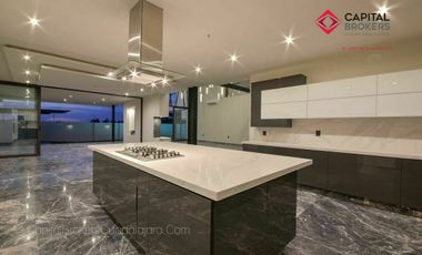 Mansión de Súper Lujo en Venta en Ayamonte Zapopan Zona Bajío Guadalajara
