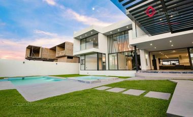 Mansión de Súper Lujo en Venta en Ayamonte Zapopan Zona Bajío Guadalajara
