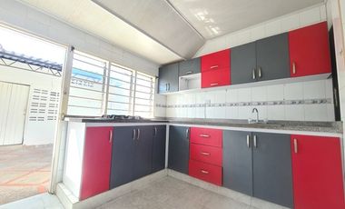 COD. 556 - SE VENDE CASA - BARRIO: BOSTON