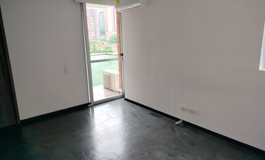 apartamento en arriendo en loma del esmeraldal. Cod A9155533