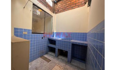 🏡✨ ¡Vendo Casa De 2 Pisos Con Gran Potencial De Inversión En Ciudad Del Deporte  Ventanilla! ✨🏡