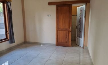 RUMAH MEWAH 2 LANTAI DENGAN TANAH YANG SANGAT LUAS DI PURWOREJO
