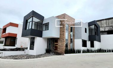 Espaciosa casa en venta en Lomalta