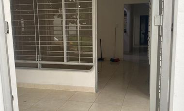 casa en venta en los patios. Cod V1725