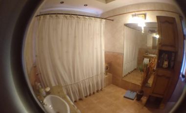 HERMOSA CASA EN VENTA CON 3 HABITACIONES, PILETA Y QUINCHO, QUILMES 1900 -TEMPERLEY-