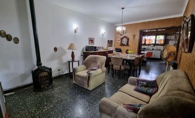 Casa en venta en Quilmes Oeste