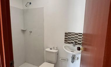 casa en arriendo en el carmelo. Cod A111466