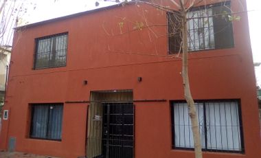 Venta propiedad  11 ambientes Villa Udaondo/ Permuta por departamento en Caba