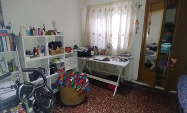 Casa tipo PH 4 Ambientes con cochera