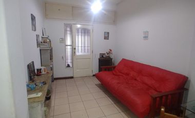 Casa tipo PH 4 Ambientes con cochera