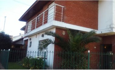 CHALETS DOS VIVIENDAS, SE VENDEN O SE ALQUILAN JUNTAS O SEPARADAS C/SUBDIV.