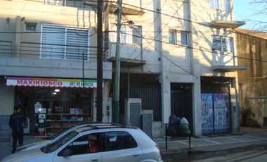 ALQUILER DEPTO EN BURZACO 2 AMB.C/PATIO.EXCEL UBICAC. A 2CDRAS ESTAC. Y MTS AV.ESPORA