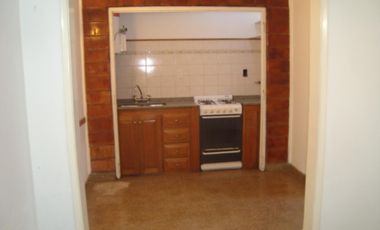 ALQUILER DEPTO EN BURZACO 2 AMB.C/PATIO.EXCEL UBICAC. A 2CDRAS ESTAC. Y MTS AV.ESPORA