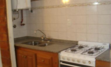 ALQUILER DEPTO EN BURZACO 2 AMB.C/PATIO.EXCEL UBICAC. A 2CDRAS ESTAC. Y MTS AV.ESPORA