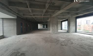 oficina en arriendo en los balsos. Cod A775937