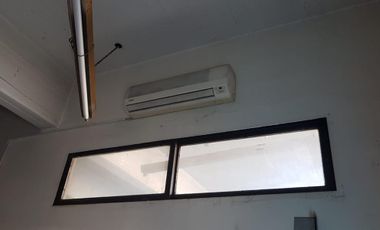 EXCELENTE LOCAL DE 40 M2 MAS ENTREPISO DE 20 M2