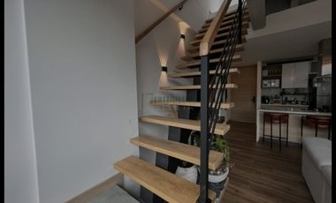 apartamento en arriendo/venta en loma del escobero. Cod V13932