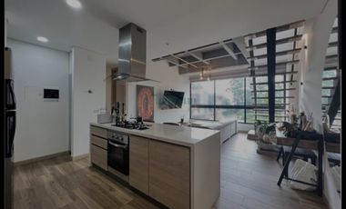 apartamento en arriendo/venta en loma del escobero. Cod V13932