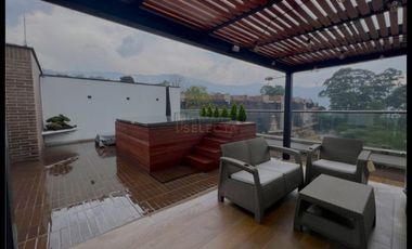 apartamento en arriendo/venta en loma del escobero. Cod V13932