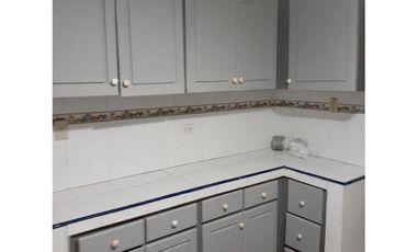 SE VENDE CASA EN EL BOSQUE $240,000 AM