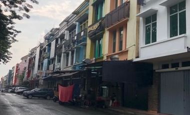 Dijual Ruko Tol Boulevard BSD City Lokasi pinggir Jalan Besar komplek Ramai sekali